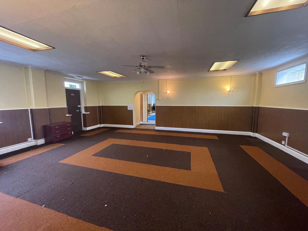 Lot: 132 - FREEHOLD VACANT HALL IN VILLAGE LOCATION - Rear hall
